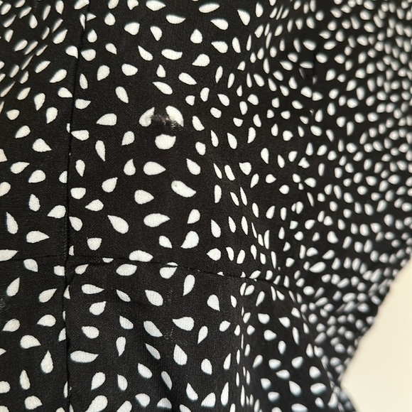 Missguided Black and White Asymmetrical Dress - Picture 7 of 7